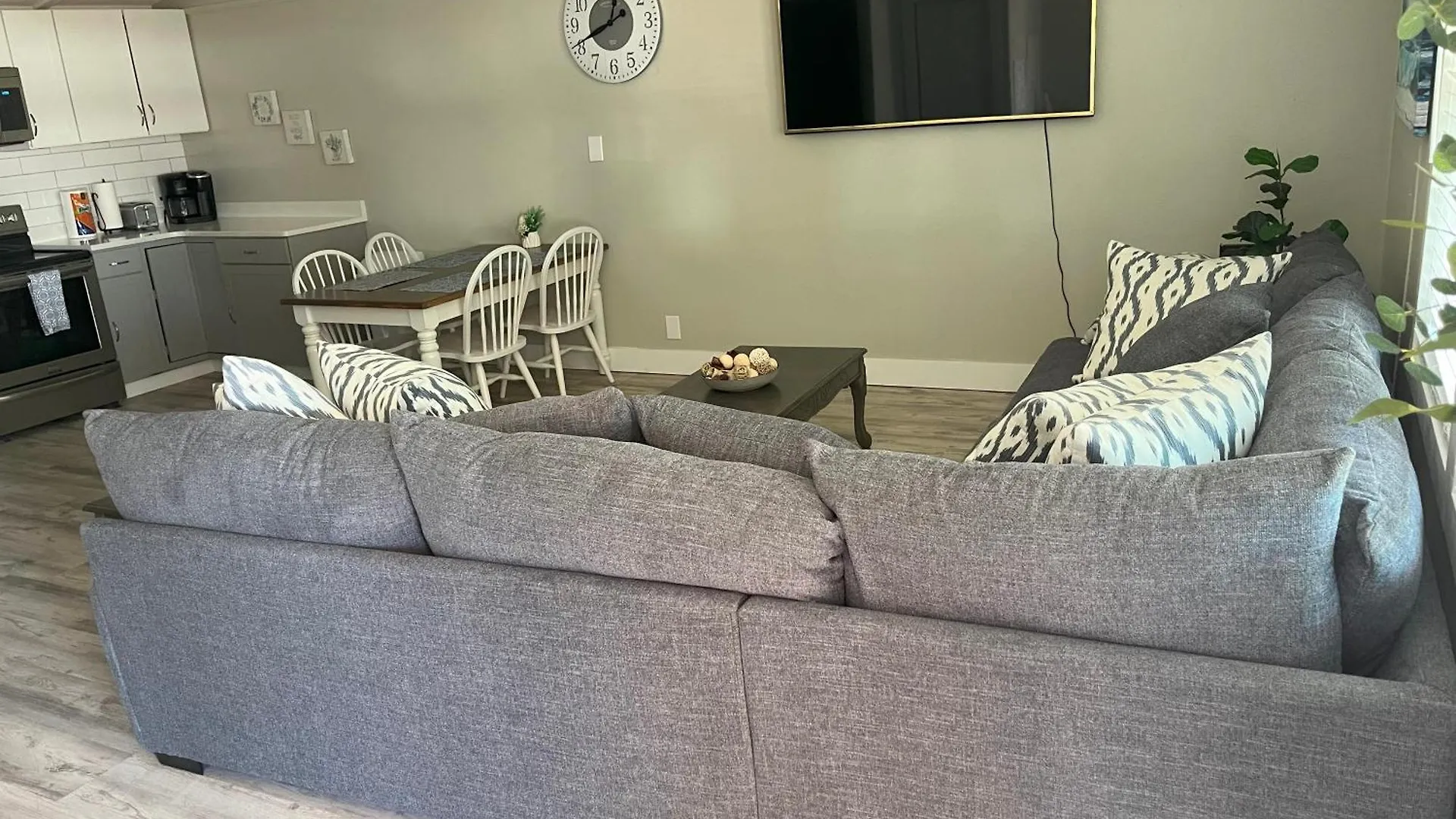 2 Bedroom Duplex In Panama City Beach Florida -Upstairs Unit Apartment